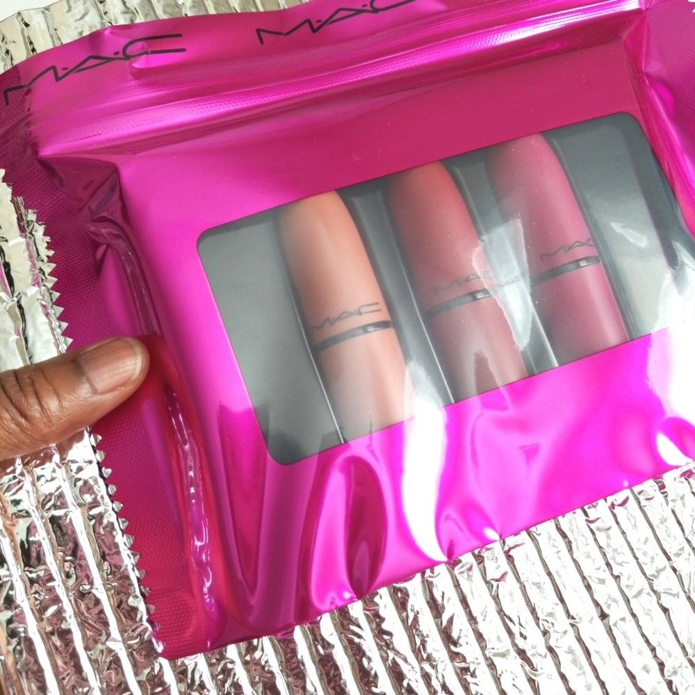 MAC Shiny Pretty Things Lip Trio Kit - Picture 5 of 6